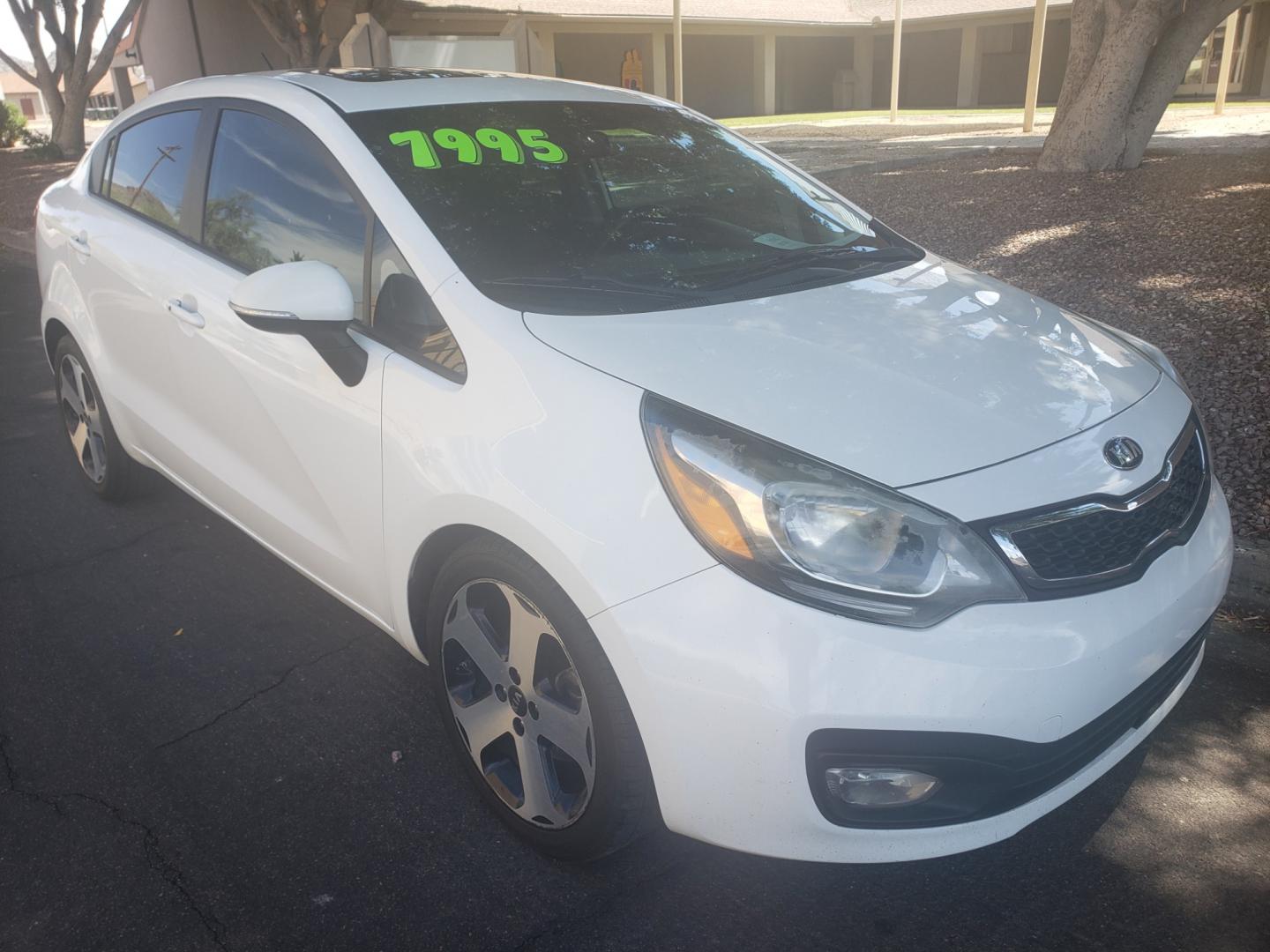 2013 Kia Rio ex (KNADN4A33D6) with an 1.6L L4 DOHC 16V engine, 6-Speed Automatic transmission, located at 323 E Dunlap Ave., Phoenix, AZ, 85020, (602) 331-9000, 33.567677, -112.069000 - 2013 Kia Rio EX,......A Must See!!... No accidents,.... Ice cold AC. The car is gorgeous inside and out. Power windows, Power door locks, Stereo/ CD Player, Phone sync, Bluetooth, Backup camera, Satellite compatible, navigation, Beautiful Black interior with Black leather seats in near perfect condi - Photo#2